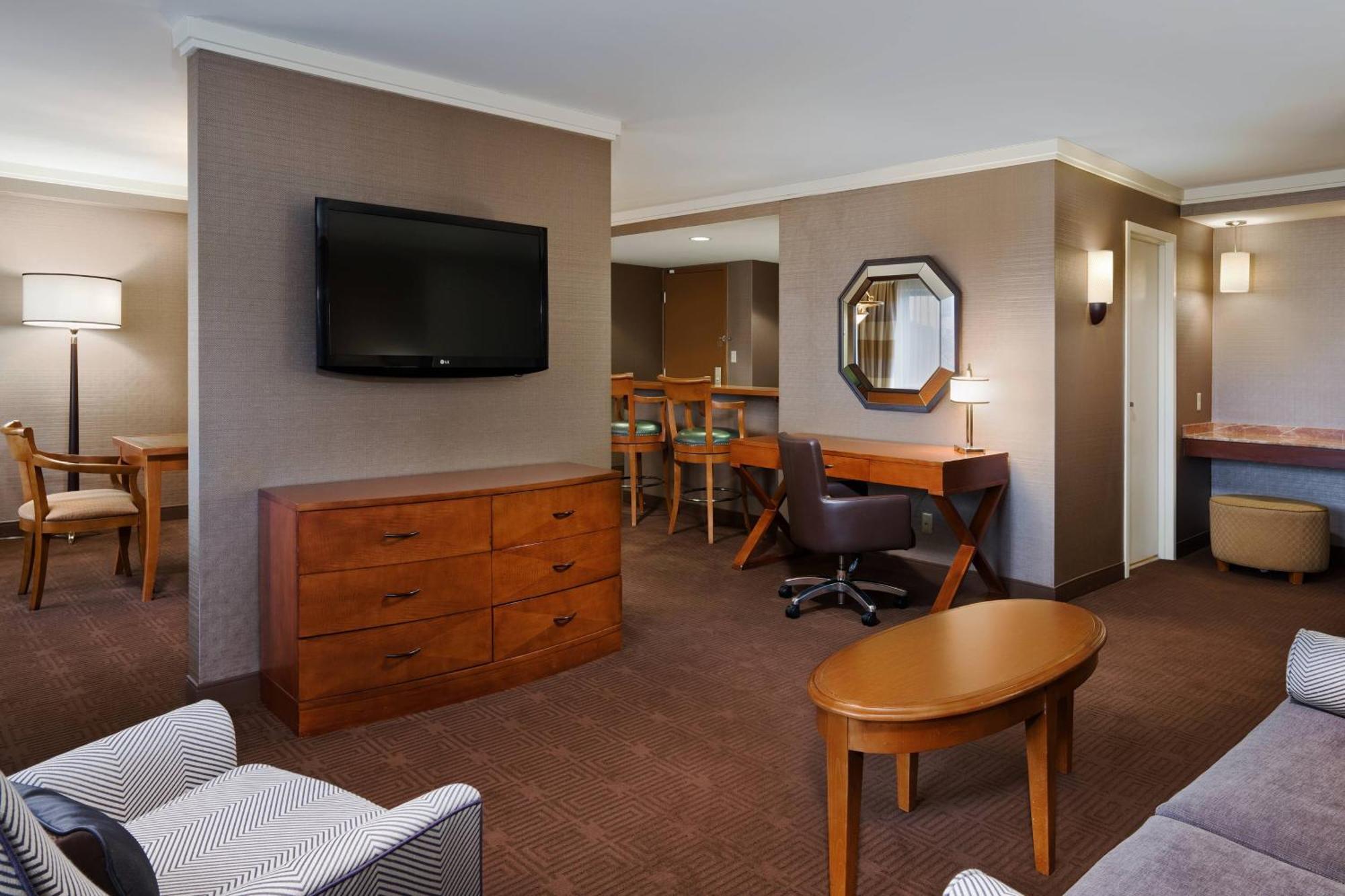 Sheraton Niagara Falls Exterior photo