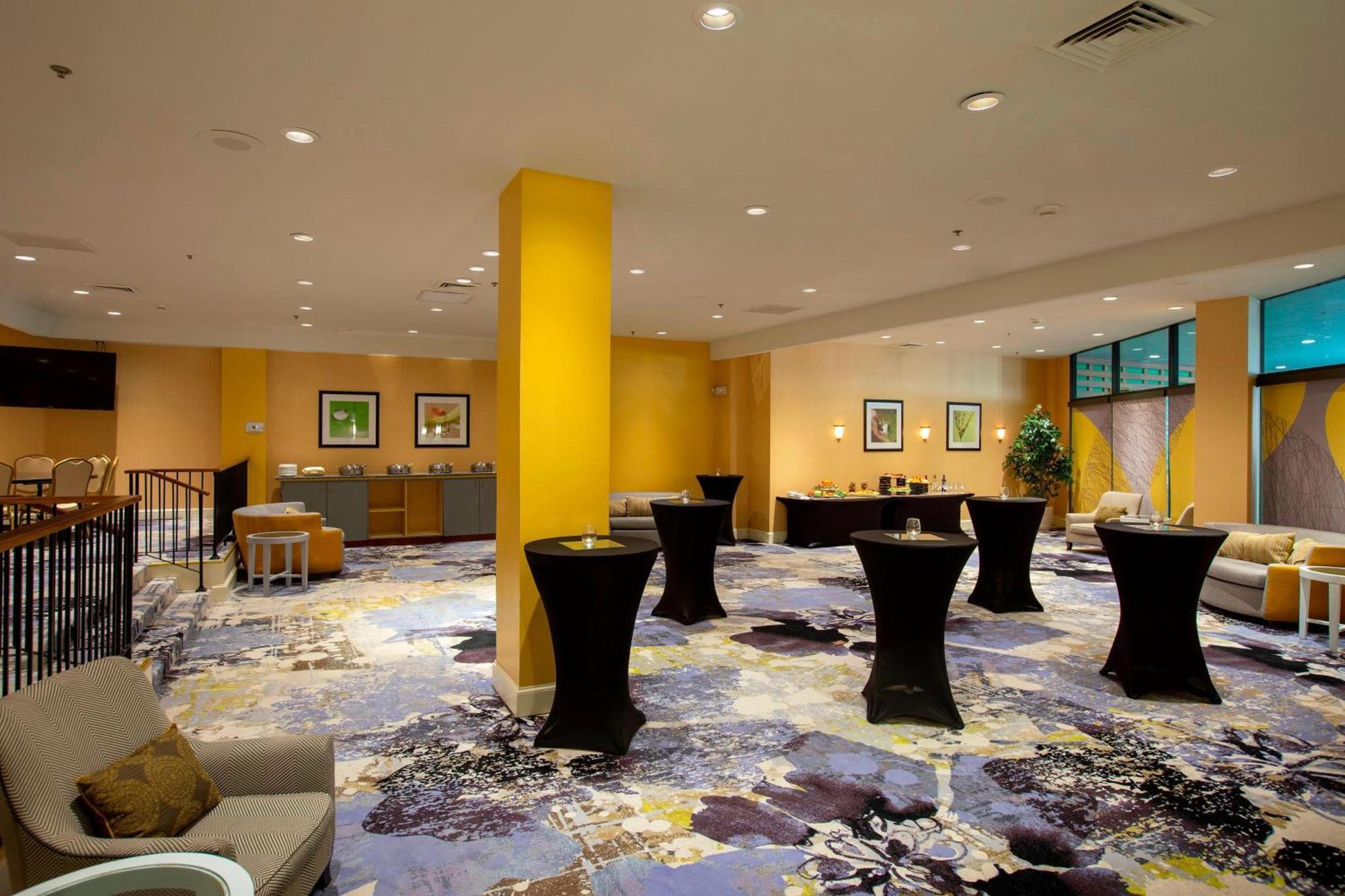 Sheraton Niagara Falls Exterior photo